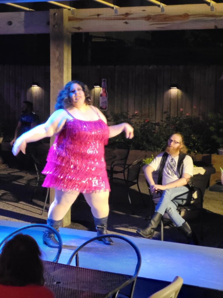 Shannon Paris, diva performer – photo 3 of 8