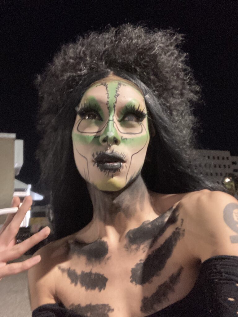 Amanda Rekonwiv, drag queen – photo 2 of 4