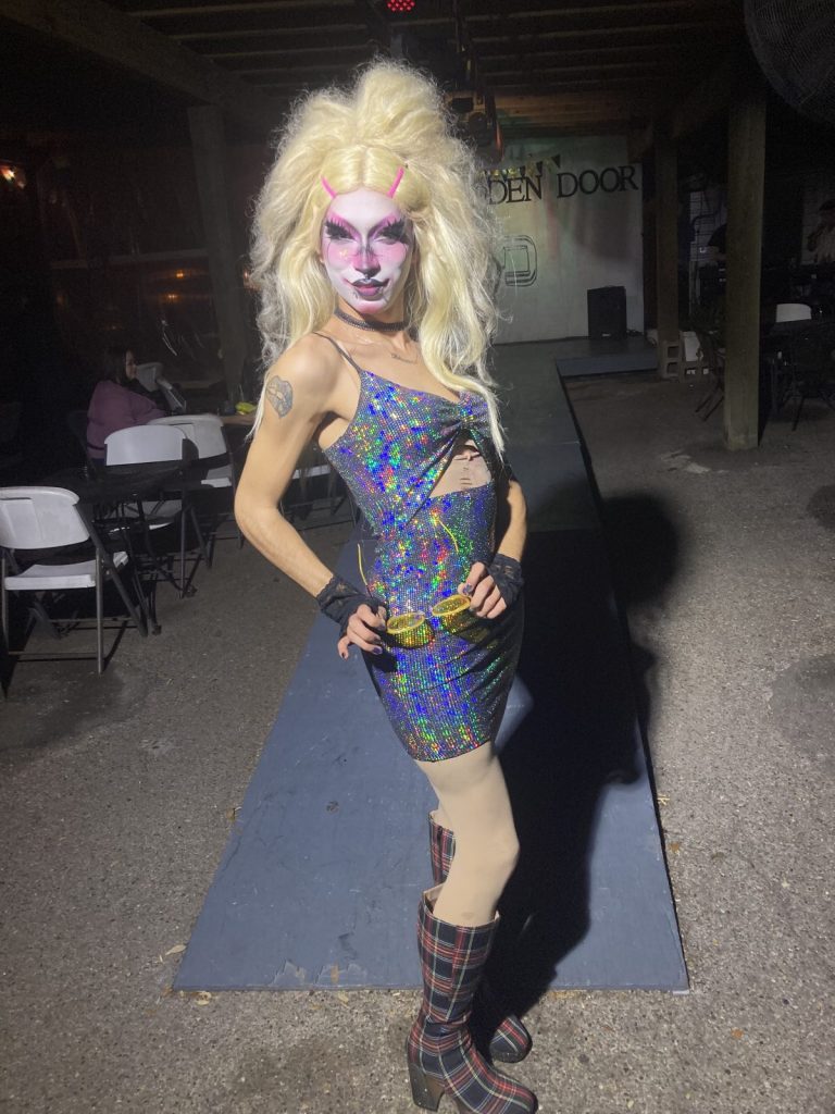 Amanda Rekonwiv, drag queen – photo 4 of 4
